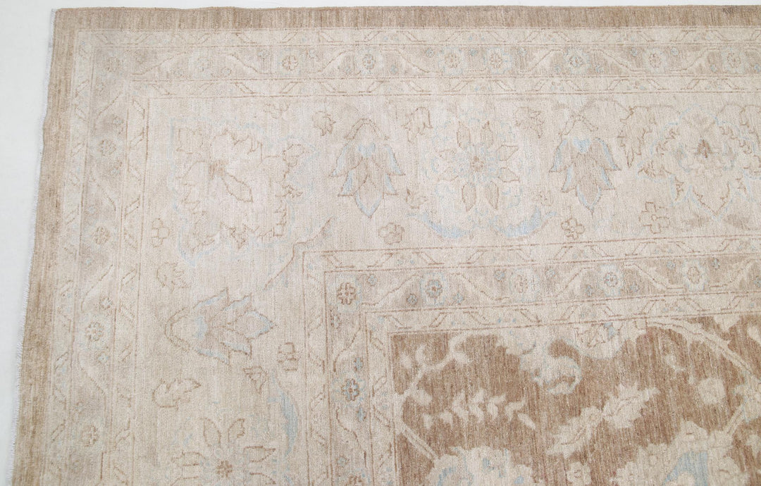 Serenity 13’ 9″ x 18’ 10” - No. AV73275 - ALRUG Rug Store