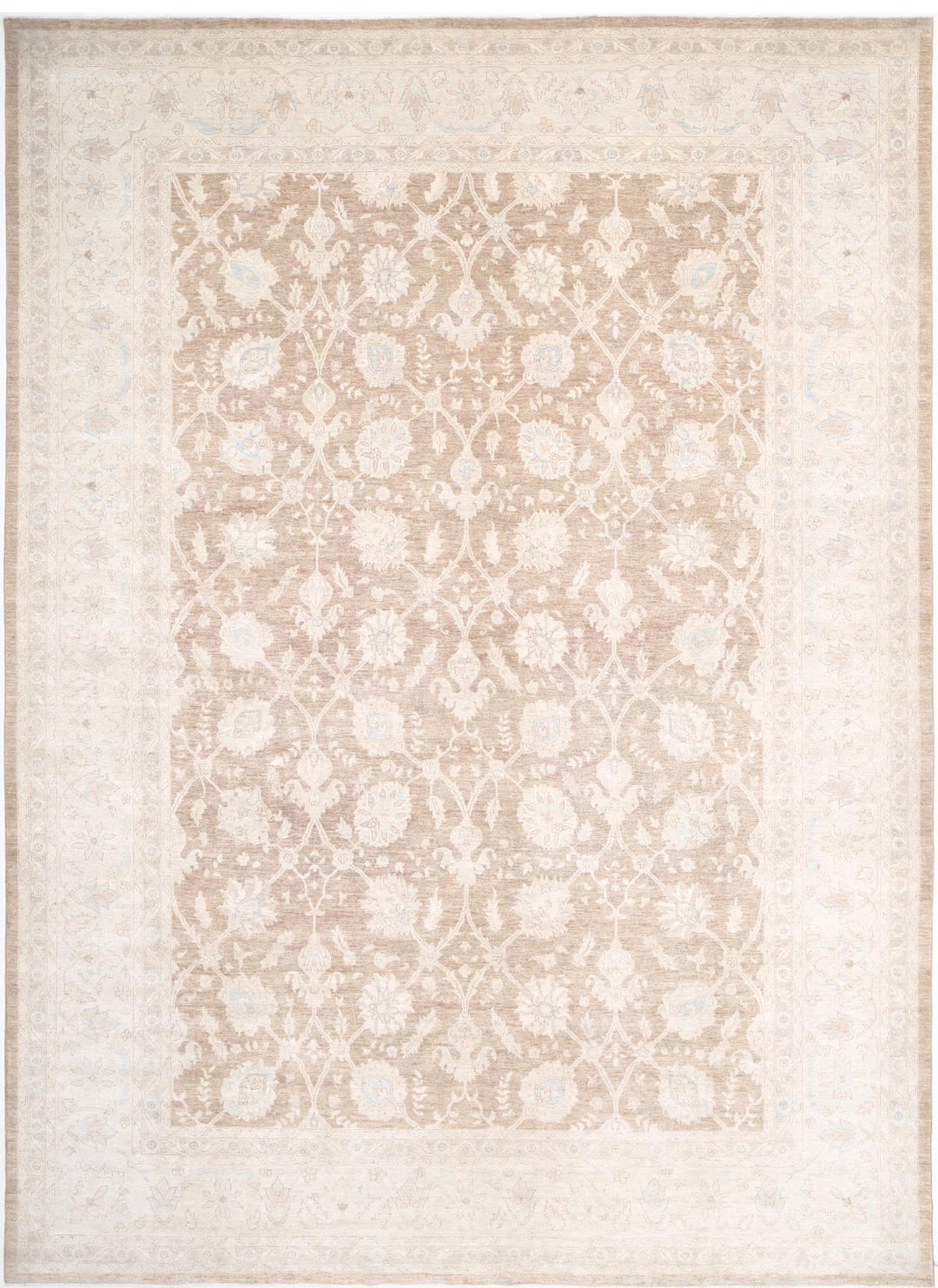 Serenity 13’ 9″ x 18’ 10” - No. AV73275 - ALRUG Rug Store