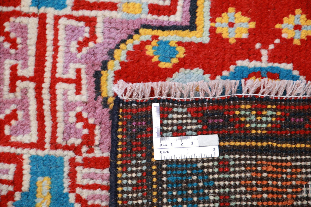 Revival 3’ 4″ x 5’ 4″ - No. AV22854 - ALRUG Rug Store