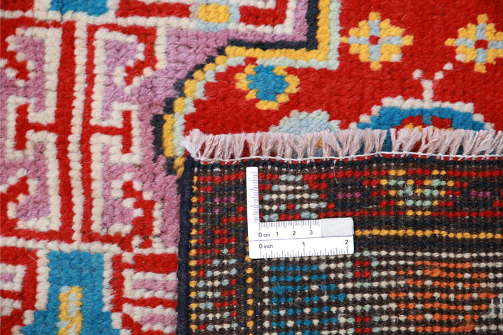 Revival 3’ 4″ x 5’ 4″ - No. AV22854 - ALRUG Rug Store