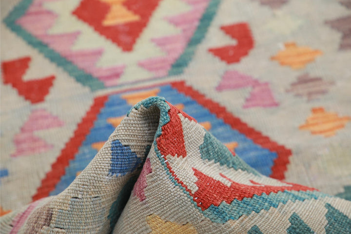 Kilim 2’ 4″ x 4’ 3″ - No. AV69802 - ALRUG Rug Store