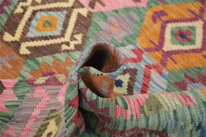 Kilim 4’ 11” x 6’ 4″ - No. AV80107 - ALRUG Rug Store