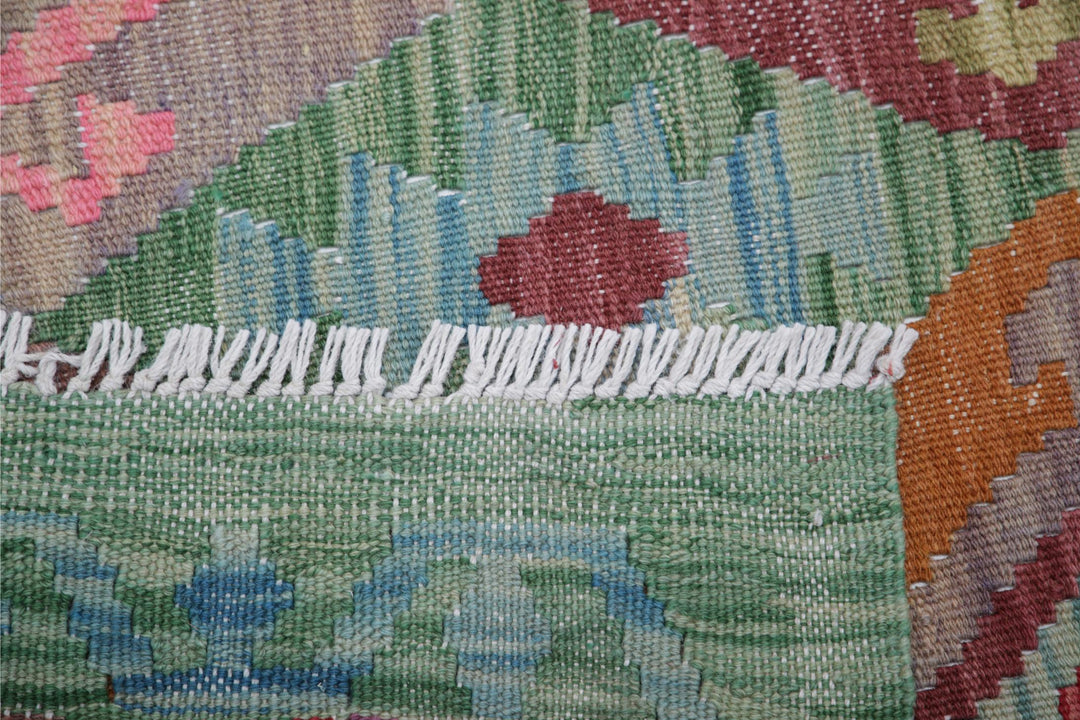 Kilim 4’ 11” x 6’ 4″ - No. AV80107 - ALRUG Rug Store