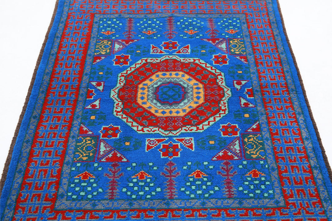 Revival 3’ 6″ x 4’ 10” - No. AV82800 - ALRUG Rug Store