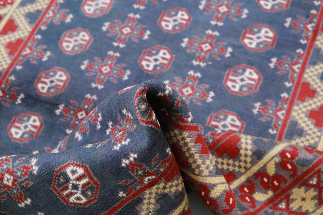 Revival 4’ 1″ x 5’ 10” - No. AV66210 - ALRUG Rug Store