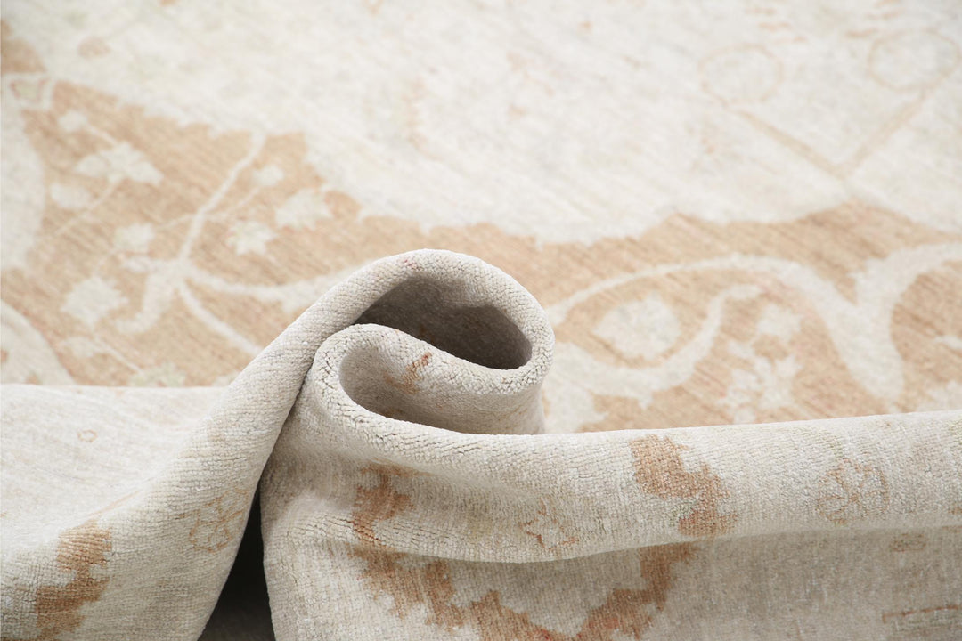 Serenity 8’ 10” x 12’ 1″ - No. AV69100 - ALRUG Rug Store