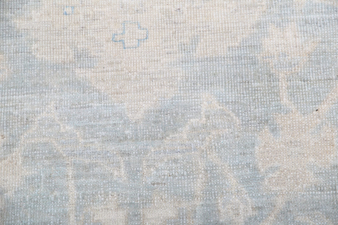 Serenity 9’ 3″ x 12’ 3″ - No. AV83854 - ALRUG Rug Store