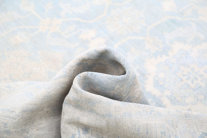 Serenity 9’ 3″ x 12’ 3″ - No. AV83854 - ALRUG Rug Store