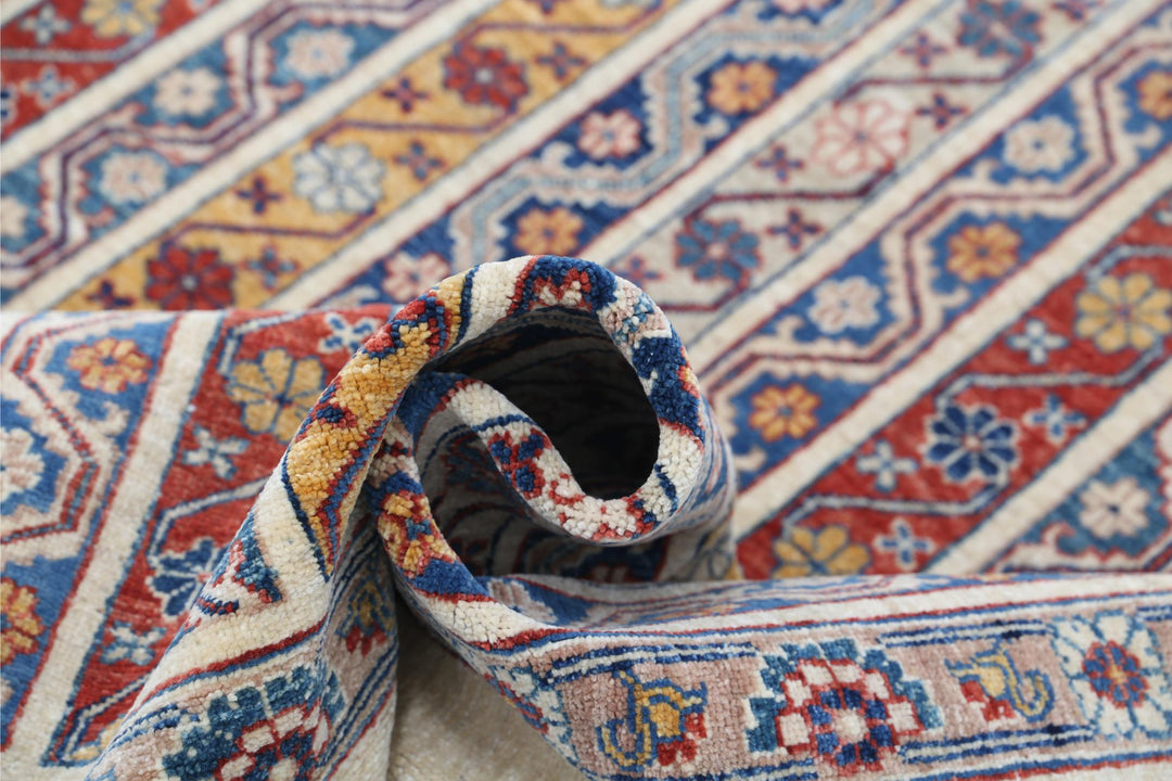 Ziegler 5’ 6″ x 7’ 6″ - No. AV93905 - ALRUG Rug Store