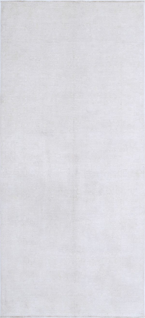 Ivory Pakistani Tabriz Rug 4'9" x 10'9" Hand-Knotted
