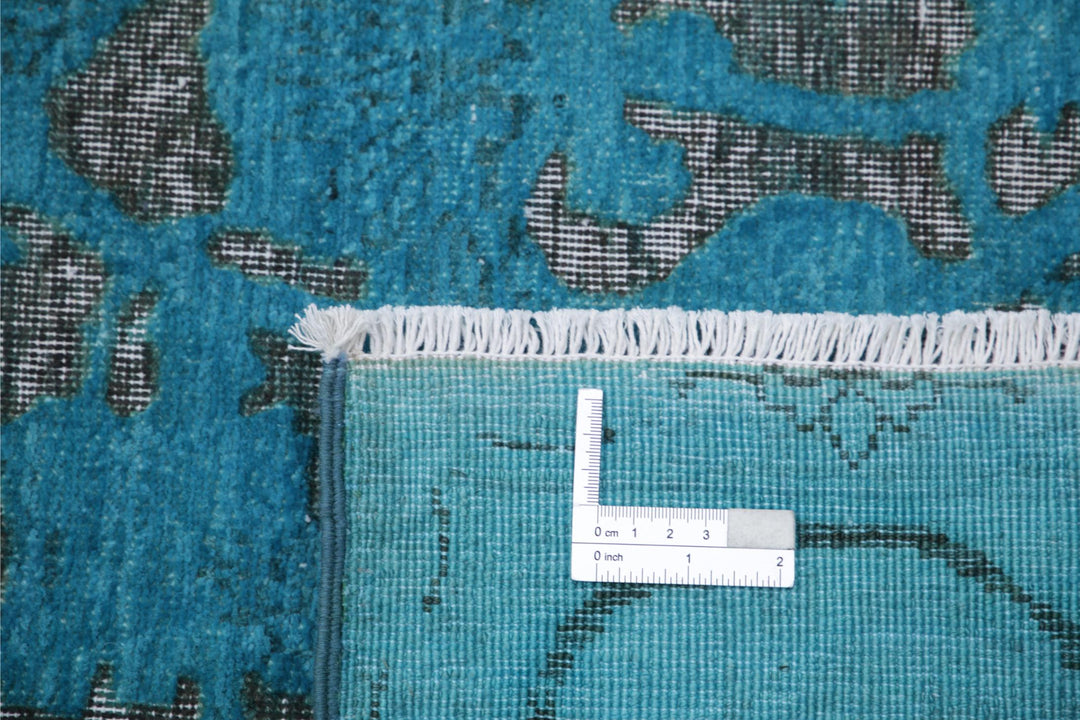 Green Onyx Rug 5'10" x 8'3" Hand-Knotted field