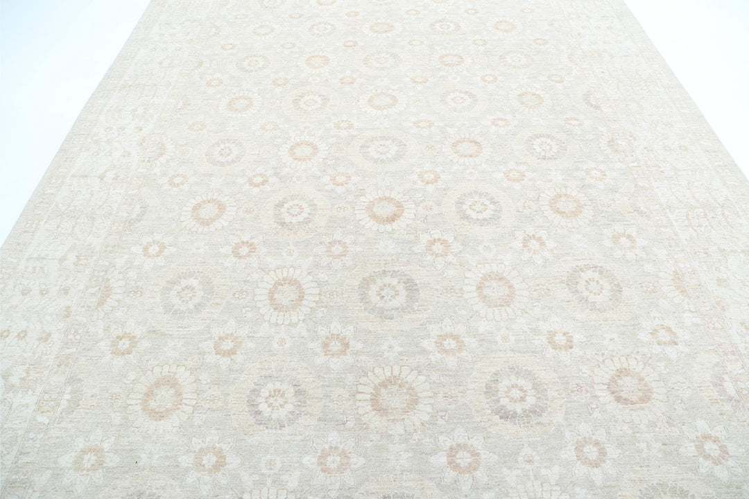 Serenity 8’ 8″ x 11’ 8″ - No. AV22567 - ALRUG Rug Store