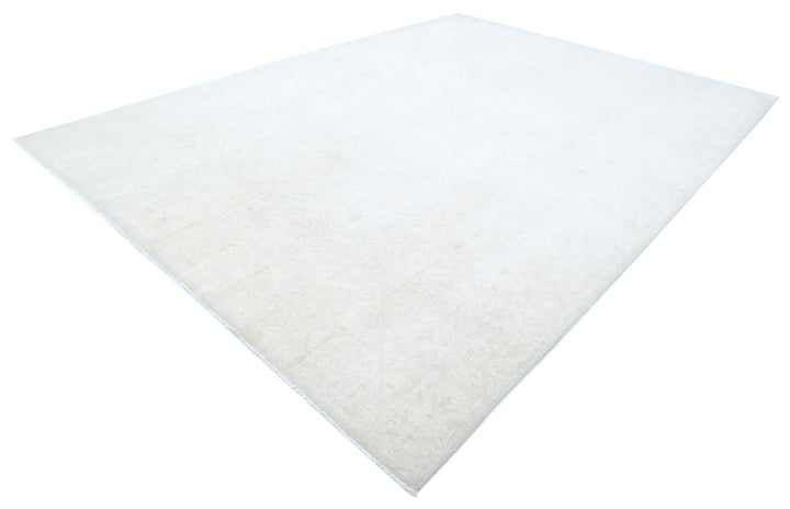 Serenity 10’ 1″ x 13’ 8″ - No. AV26785 - ALRUG Rug Store