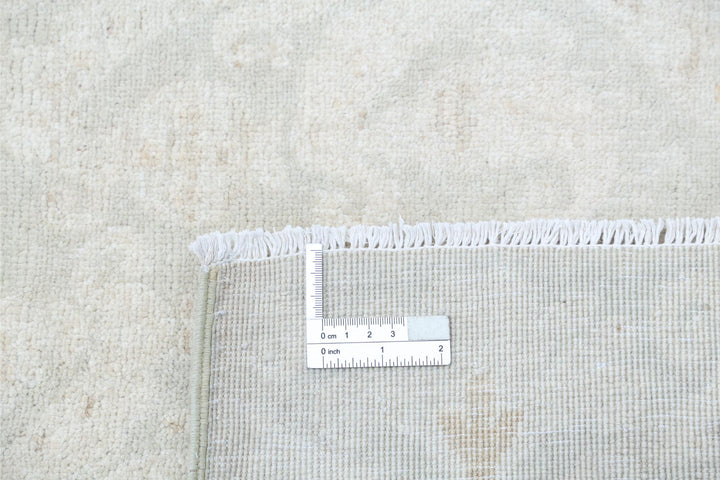 Serenity 10’ 1″ x 13’ 8″ - No. AV26785 - ALRUG Rug Store