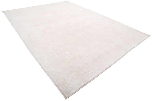 Serenity 9’ 1″ x 12’ 3″ - No. AV40829 - ALRUG Rug Store