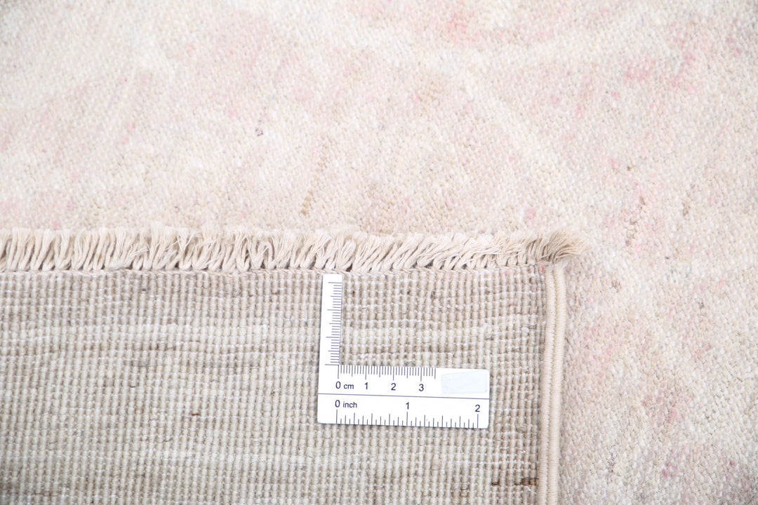 Serenity 9’ 1″ x 12’ 3″ - No. AV40829 - ALRUG Rug Store