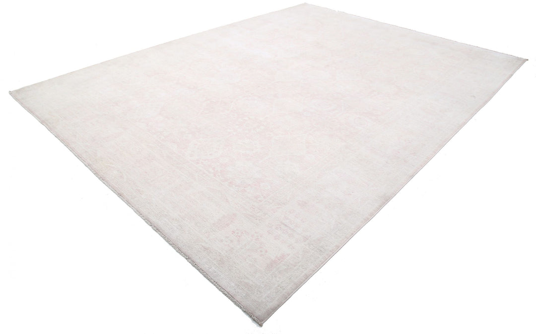 Serenity 9’ 1″ x 12’ 3″ - No. AV40829 - ALRUG Rug Store