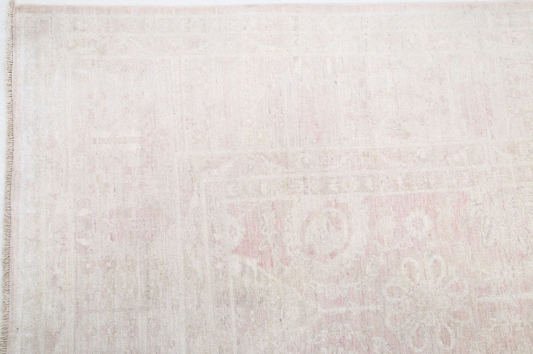 Serenity 9’ 1″ x 12’ 3″ - No. AV40829 - ALRUG Rug Store