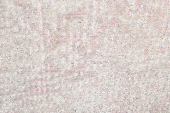 Serenity 9’ 1″ x 12’ 3″ - No. AV40829 - ALRUG Rug Store