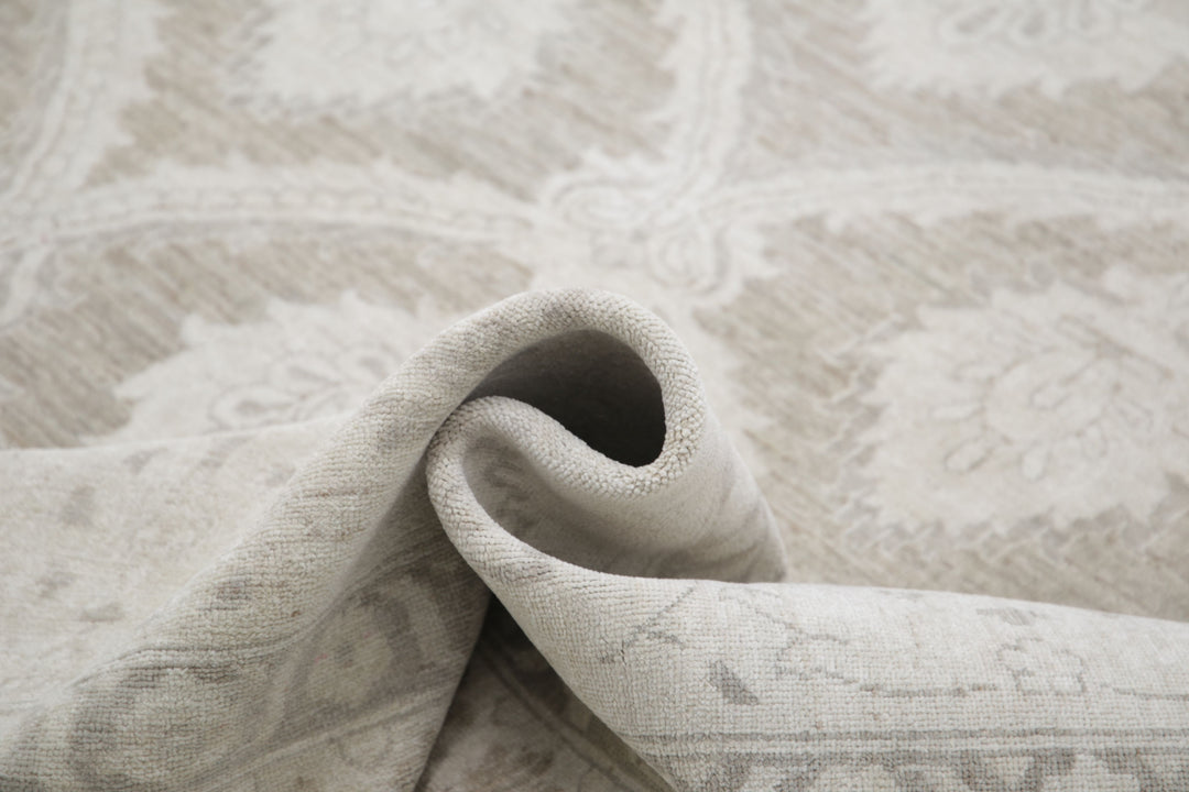 Serenity 11’ 11” x 15’ 2″ - No. AV41962 - ALRUG Rug Store