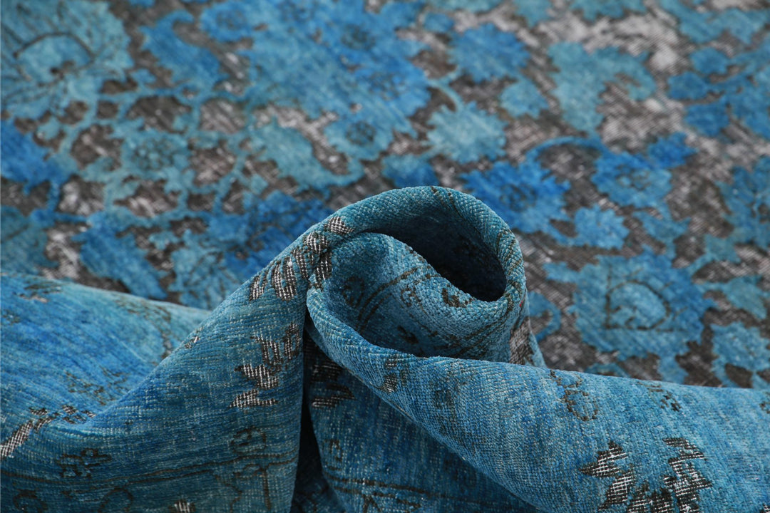 Onyx 7’ 10” x 8’ 9″ - No. AV73419 - ALRUG Rug Store