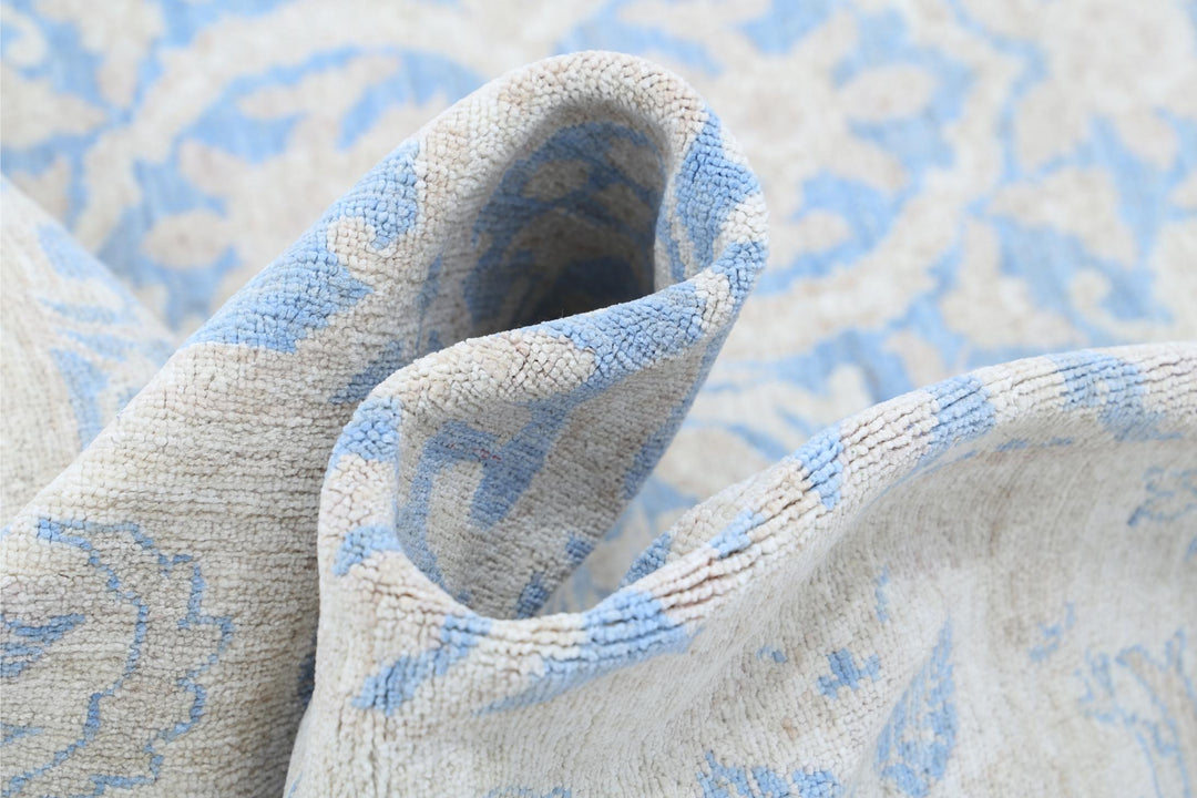 Serenity 8’ 0″ x 9’ 10” - No. AV91507 - ALRUG Rug Store