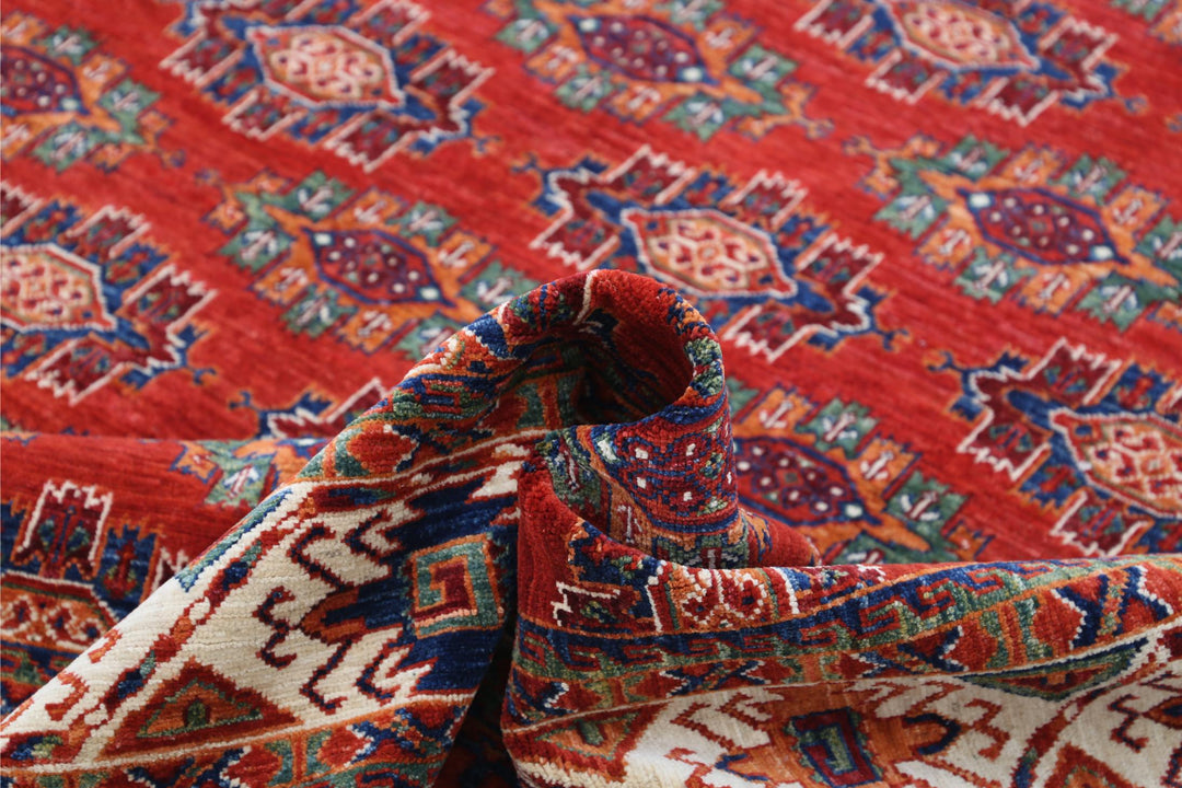 Humna 8’ 1″ x 9’ 9″ - No. AV77142 - ALRUG Rug Store