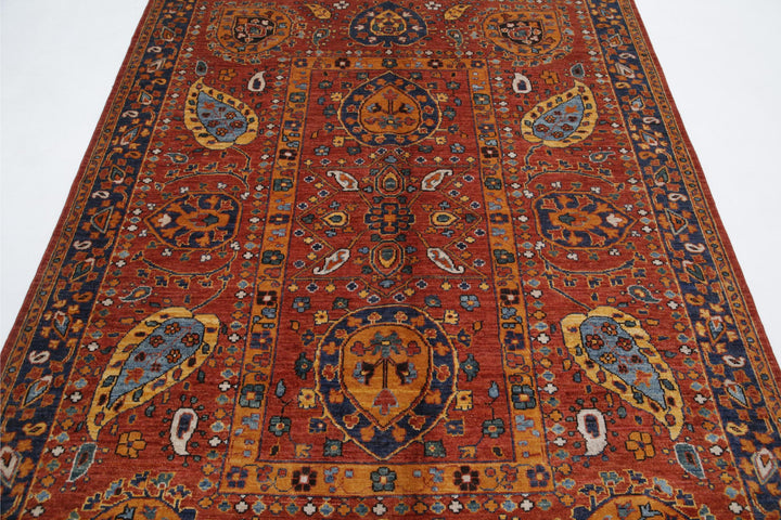 Humna 5’ 6″ x 7’ 10” - No. AV73304 - ALRUG Rug Store