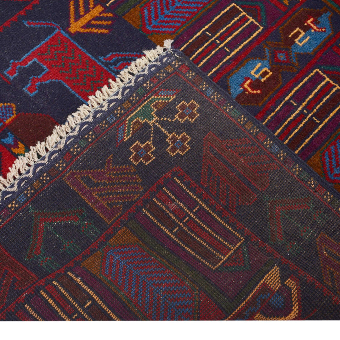 Pictorial Rug 2' 9" x 4' 7" - No. AL80634