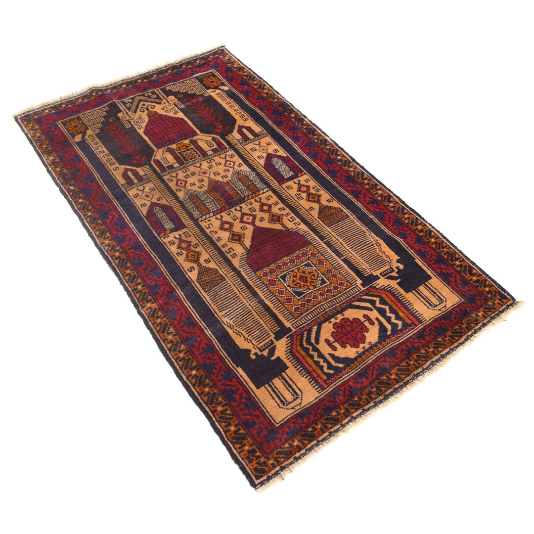 Prayer Rug 2' 8" x 4' 9" - No. AL65117