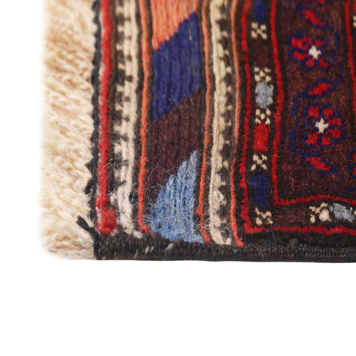 Pictorial Rug 2' 8" x 4' 9" - No. AL47056