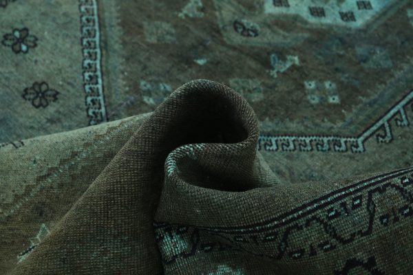 Overdye 7’ 0″ x 9’ 8″ - No. AV91203