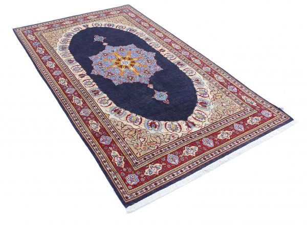 Kashan 4’ 4″ x 7’ 3″ - No. AV59067