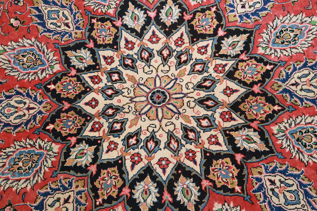 Sarouk 8’ 11” x 12’ 4″ - No. AV62524 - ALRUG Rug Store