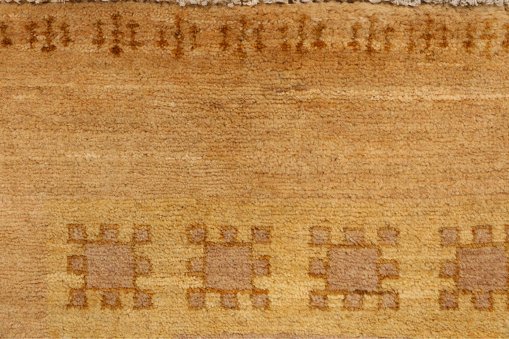 Tan Gabbeh 2' 7 x 4' 11 - No. 34131 - ALRUG Rug Store