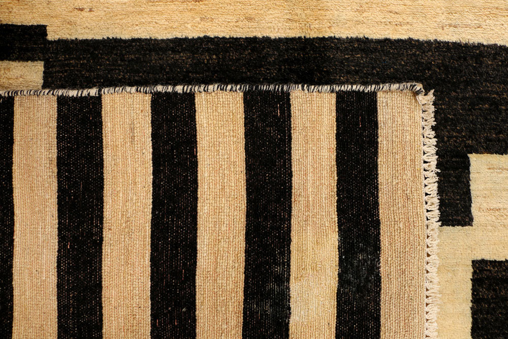 Navajo White Gabbeh 5' 7 x 7' 9 - No. 34185 - ALRUG Rug Store