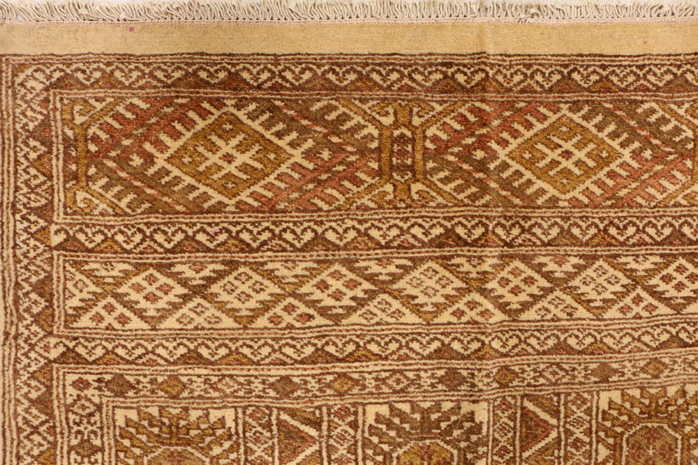 Navajo White Bokhara 6' 5 x 9' 2 - No. 34271 - ALRUG Rug Store