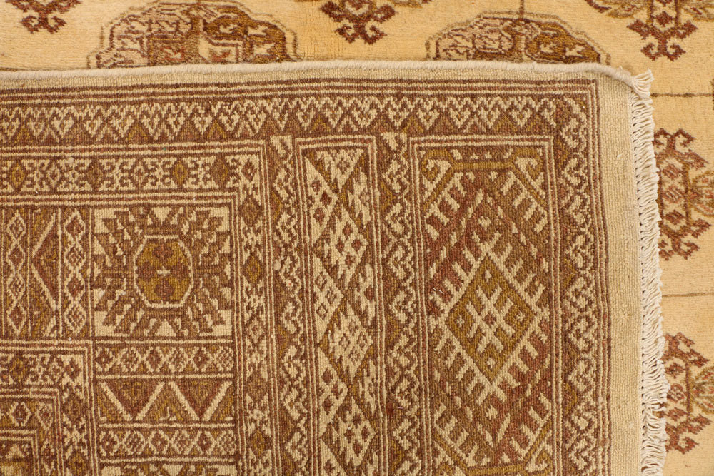 Navajo White Bokhara 6' 5 x 9' 2 - No. 34271 - ALRUG Rug Store