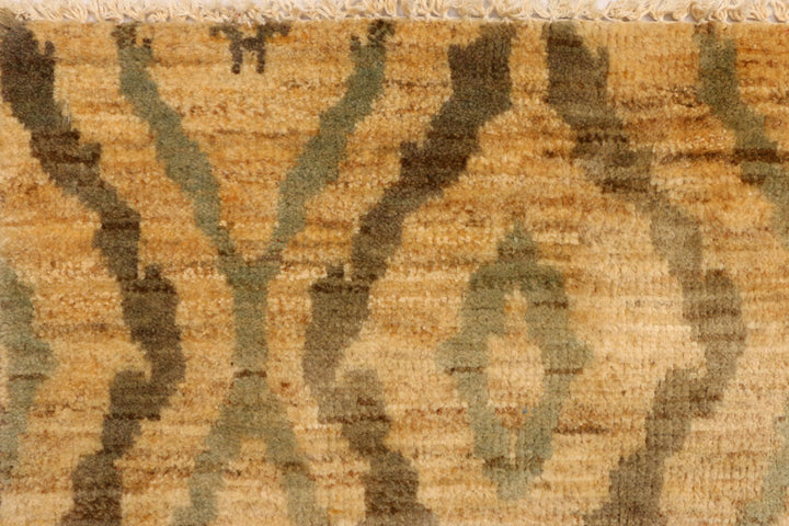 Navajo White Gabbeh 2' 6 x 12' - No. 36476 - ALRUG Rug Store