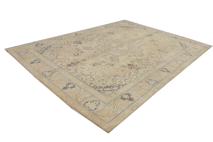 Wheat Vintage 9' 1 x 12' 8 - No. 37551 - ALRUG Rug Store