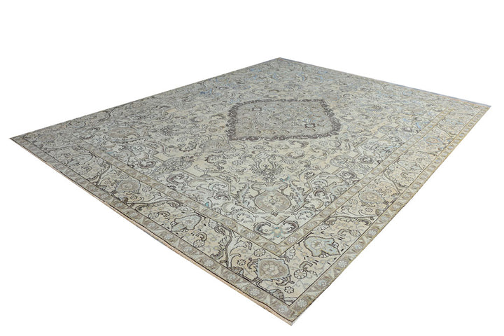 Light Grey Vintage 9' 8 x 12' 11 - No. 37554 - ALRUG Rug Store