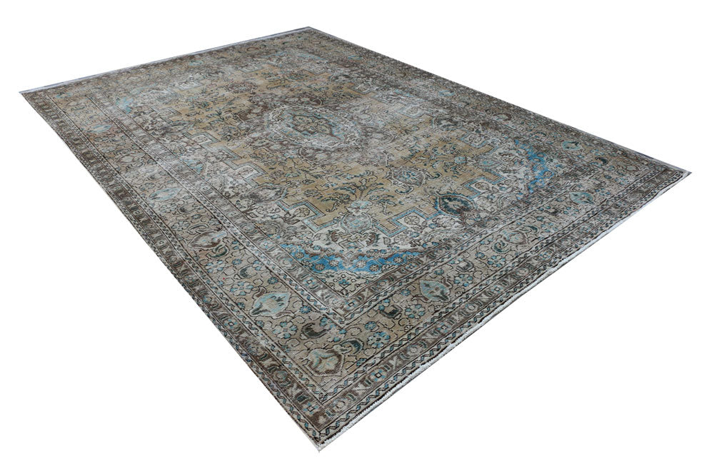 Tan Vintage 7' 6 x 10' 4 - No. 37557 - ALRUG Rug Store