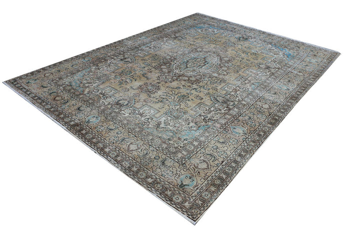 Tan Vintage 7' 6 x 10' 4 - No. 37557 - ALRUG Rug Store