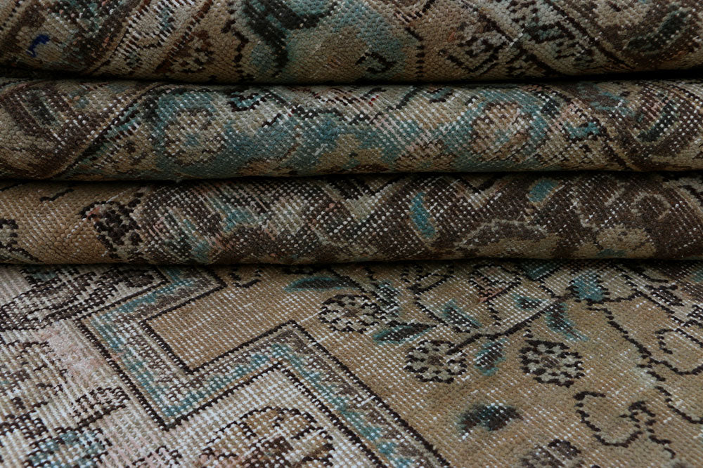 Tan Vintage 7' 6 x 10' 4 - No. 37557 - ALRUG Rug Store