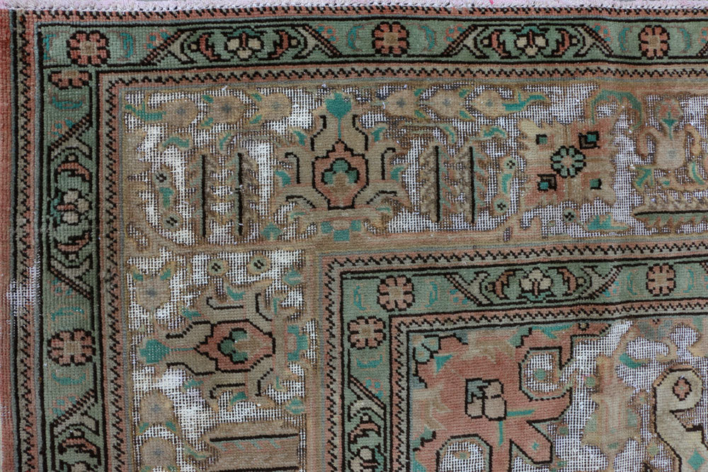 White Vintage 9' 9 x 12' 4 - No. 37566 - ALRUG Rug Store