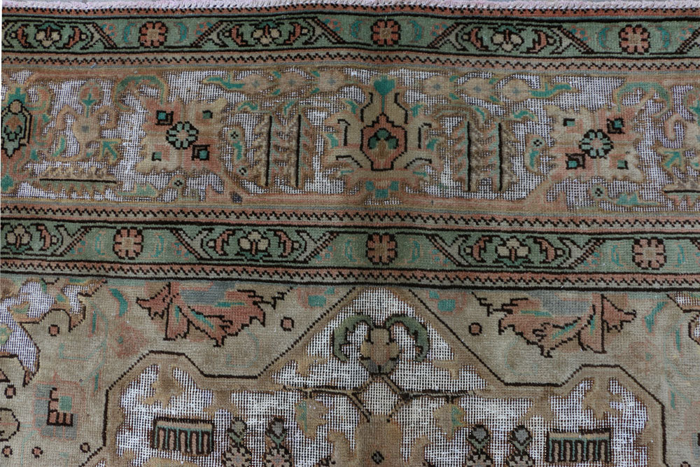 White Vintage 9' 9 x 12' 4 - No. 37566 - ALRUG Rug Store