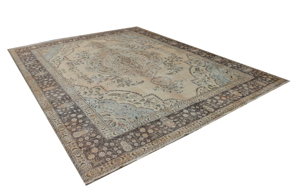 Tan Vintage 9' 11 x 12' 10 - No. 37574 - ALRUG Rug Store
