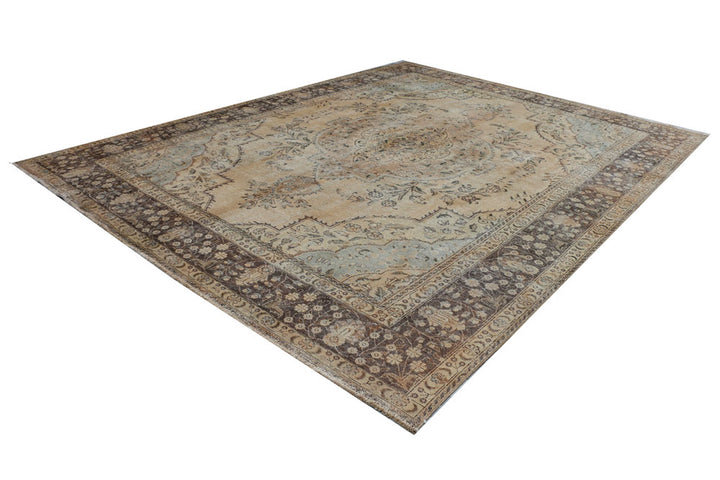 Tan Vintage 9' 11 x 12' 10 - No. 37574 - ALRUG Rug Store
