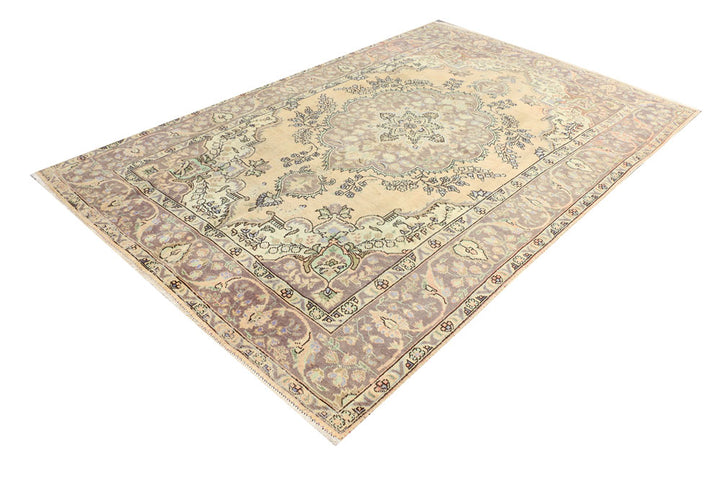 Wheat Vintage 6' 1 x 9' 10 - No. 37592 - ALRUG Rug Store