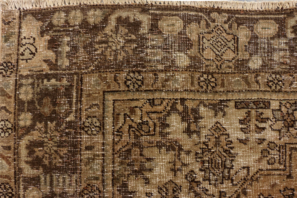 Tan Vintage 6' 2 x 9' 5 - No. 37593 - ALRUG Rug Store